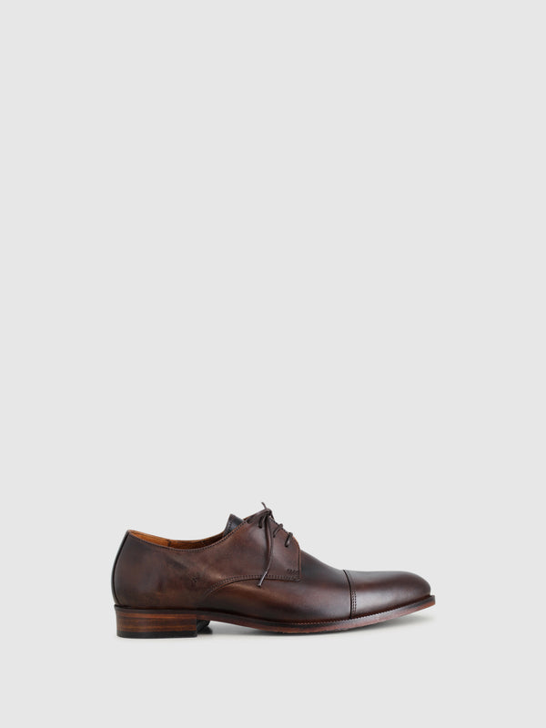 Sapatos com Atacadores em Castanho